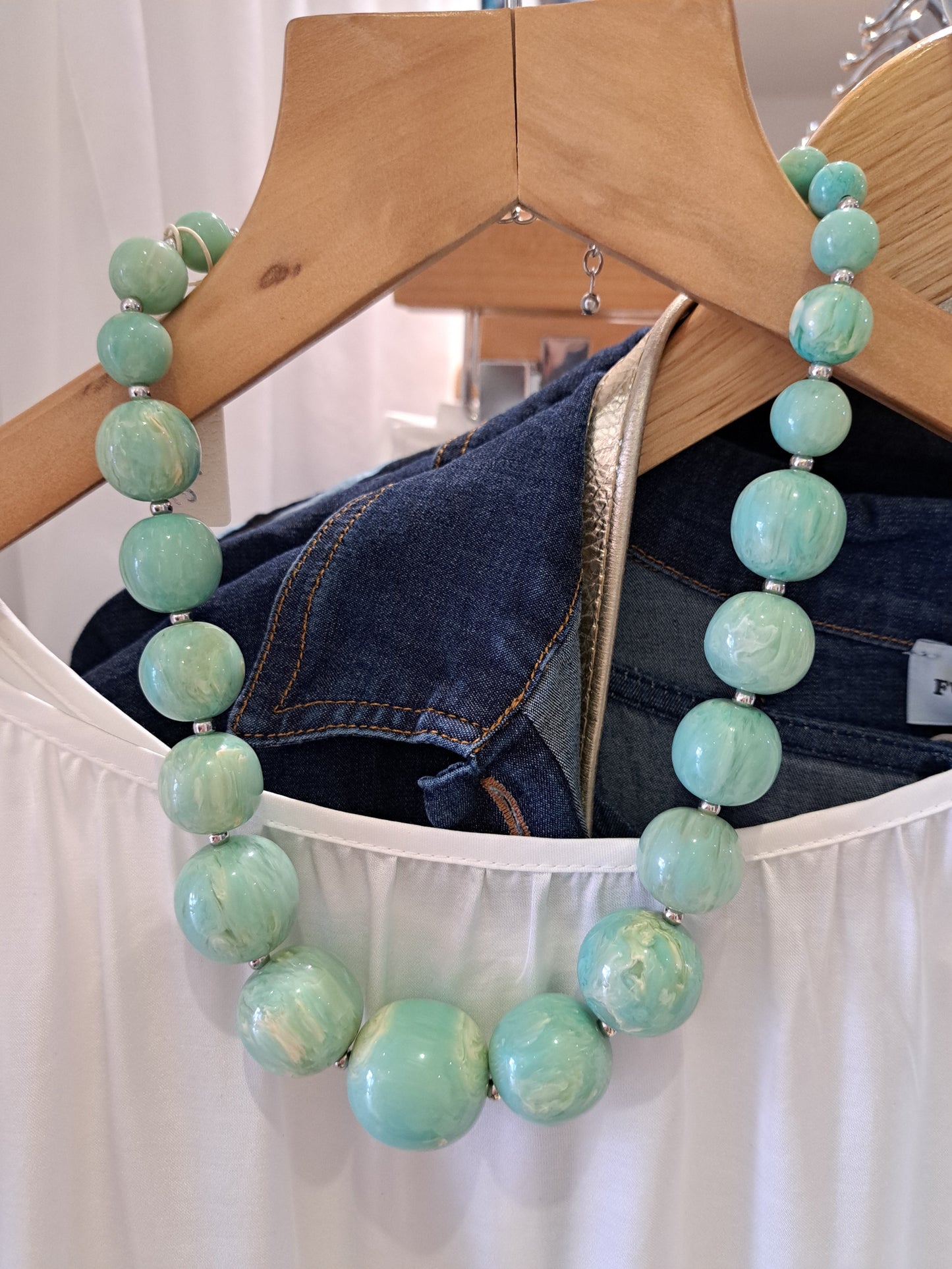 Jade coloured polished beads - Maya Maya Ltd