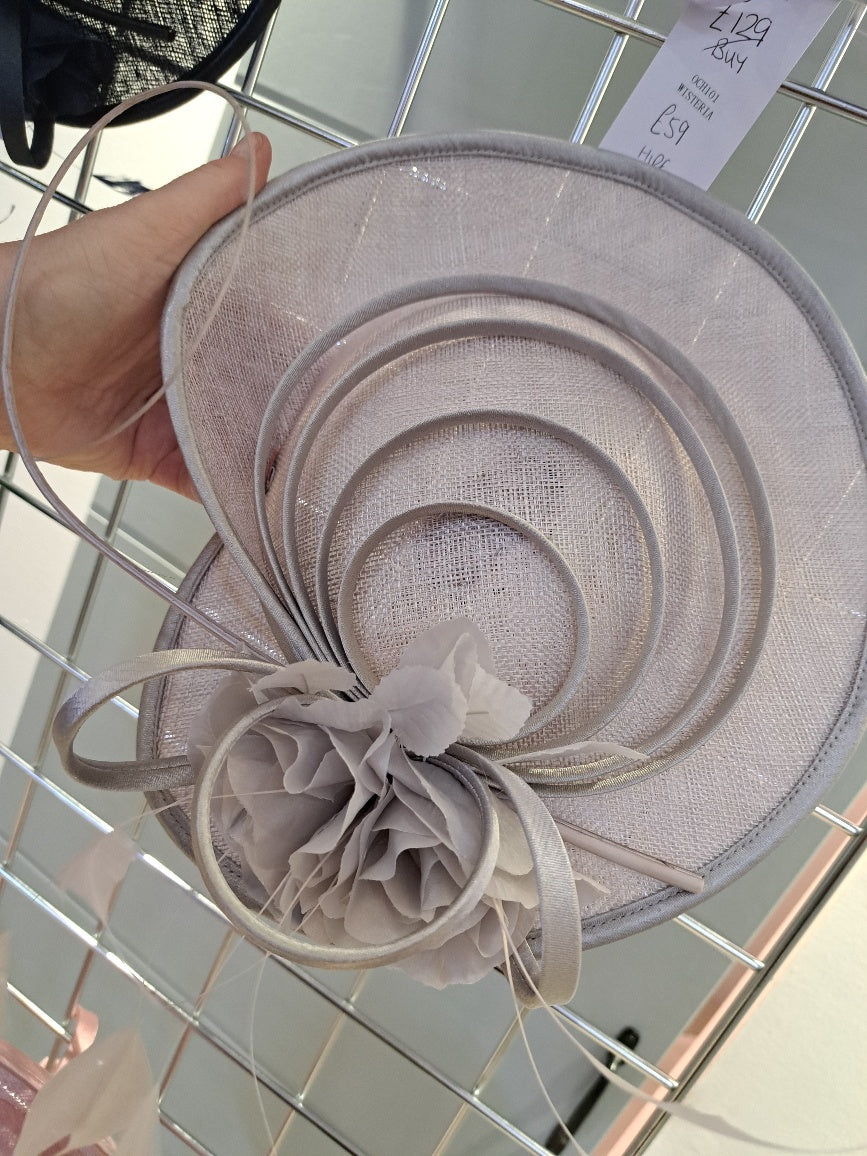 Upturn back fascinator - Maya Maya Ltd