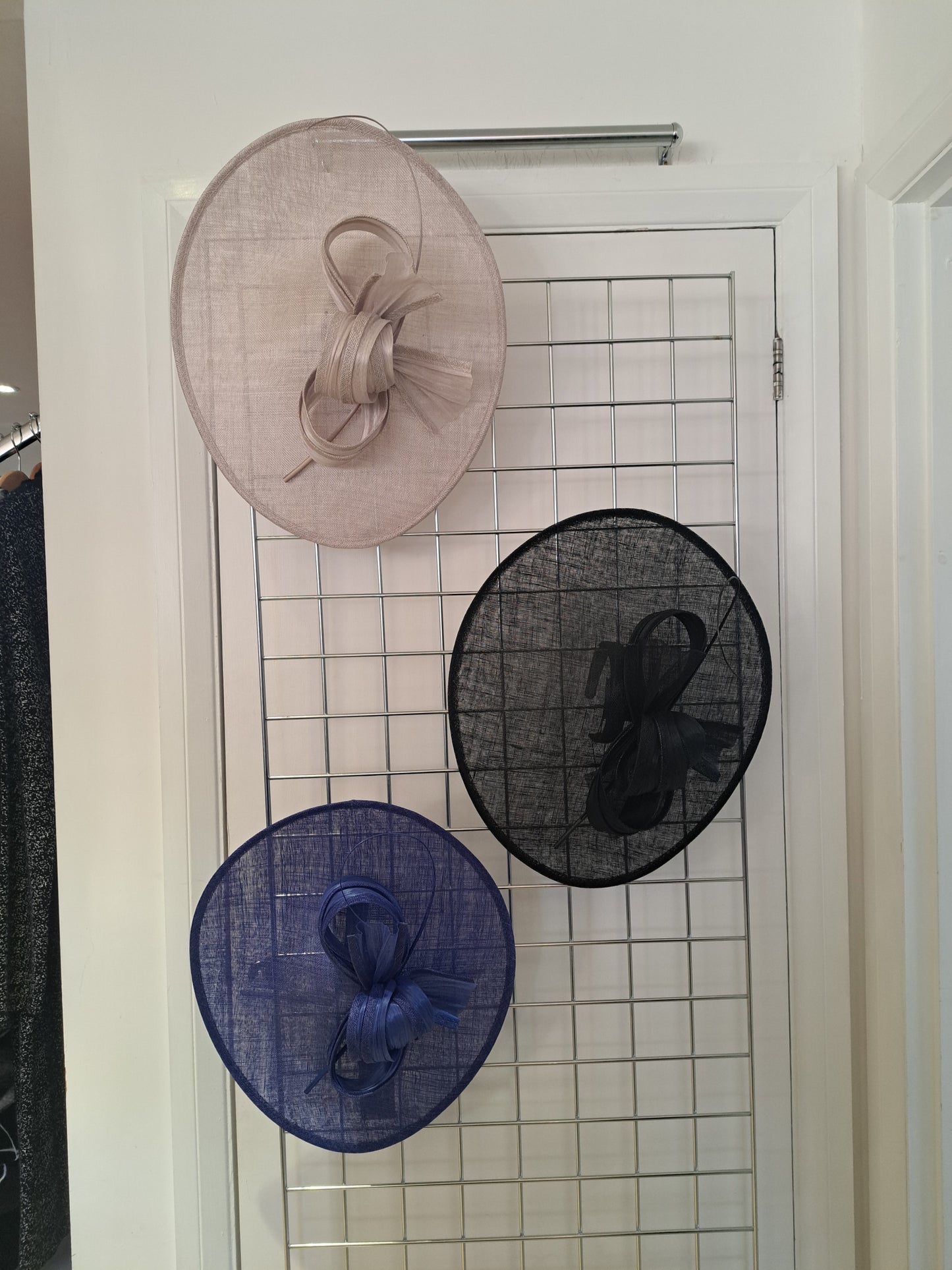large hatinator sinamay bow - Maya Maya Ltd