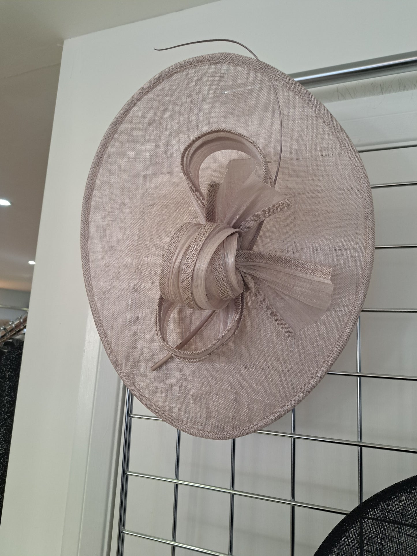 large hatinator sinamay bow - Maya Maya Ltd