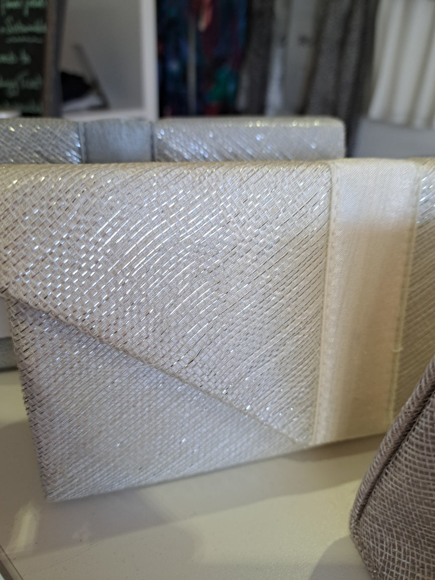 Metallic sinamay handbag - Maya Maya Ltd
