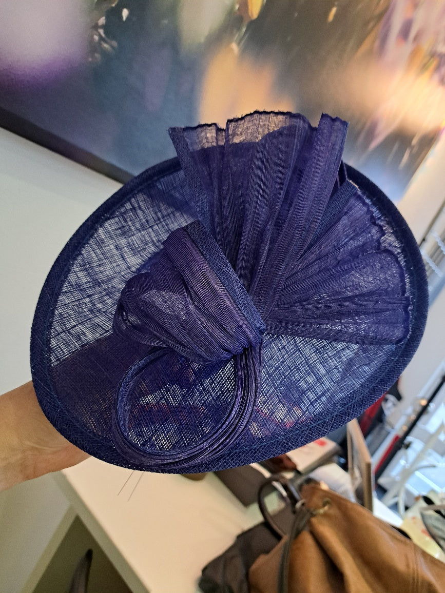 Mid size bow fascinator - Maya Maya Ltd