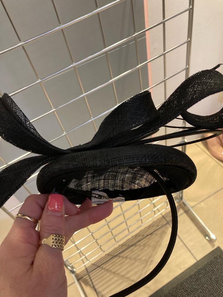 Small cinemay bow fascinator - Maya Maya Ltd