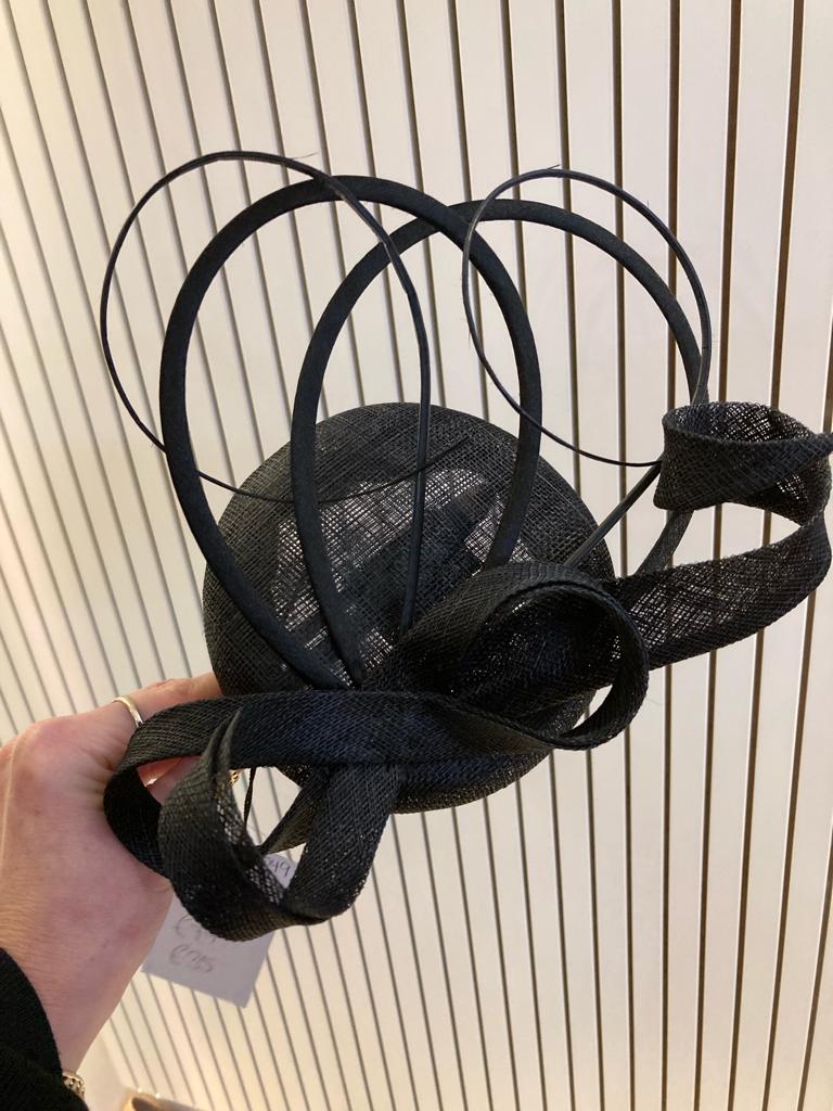 Small cinemay bow fascinator - Maya Maya Ltd