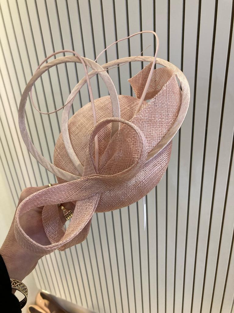 Small cinemay bow fascinator - Maya Maya Ltd