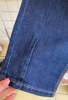 Curve Fit Barrel Jean - Maya Maya Ltd