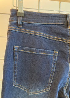 Curve Fit Barrel Jean - Maya Maya Ltd