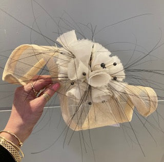 Ivory Wave Fascinator - Maya Maya Ltd