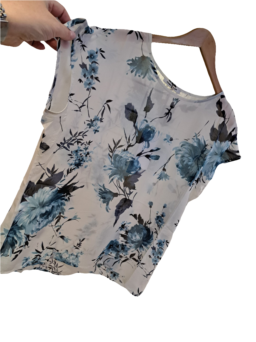 Funky staff flower print top