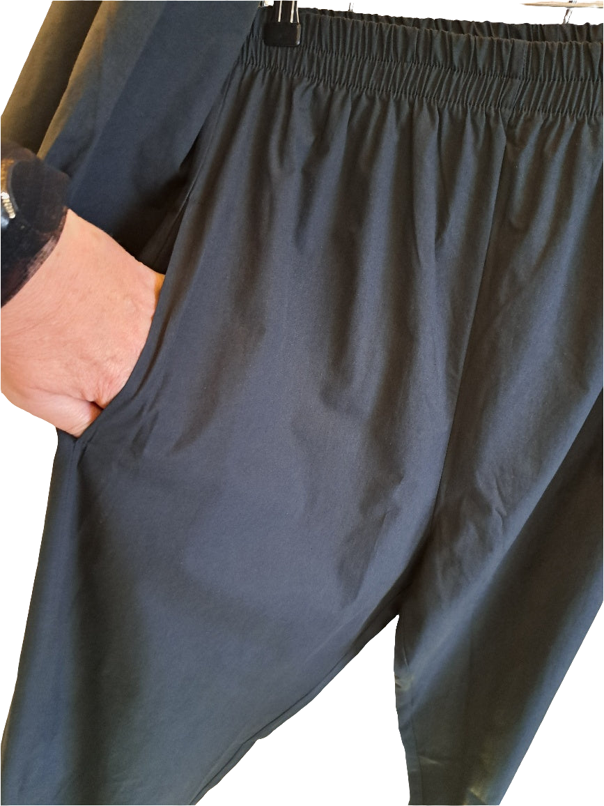 Black cotton pull on pants