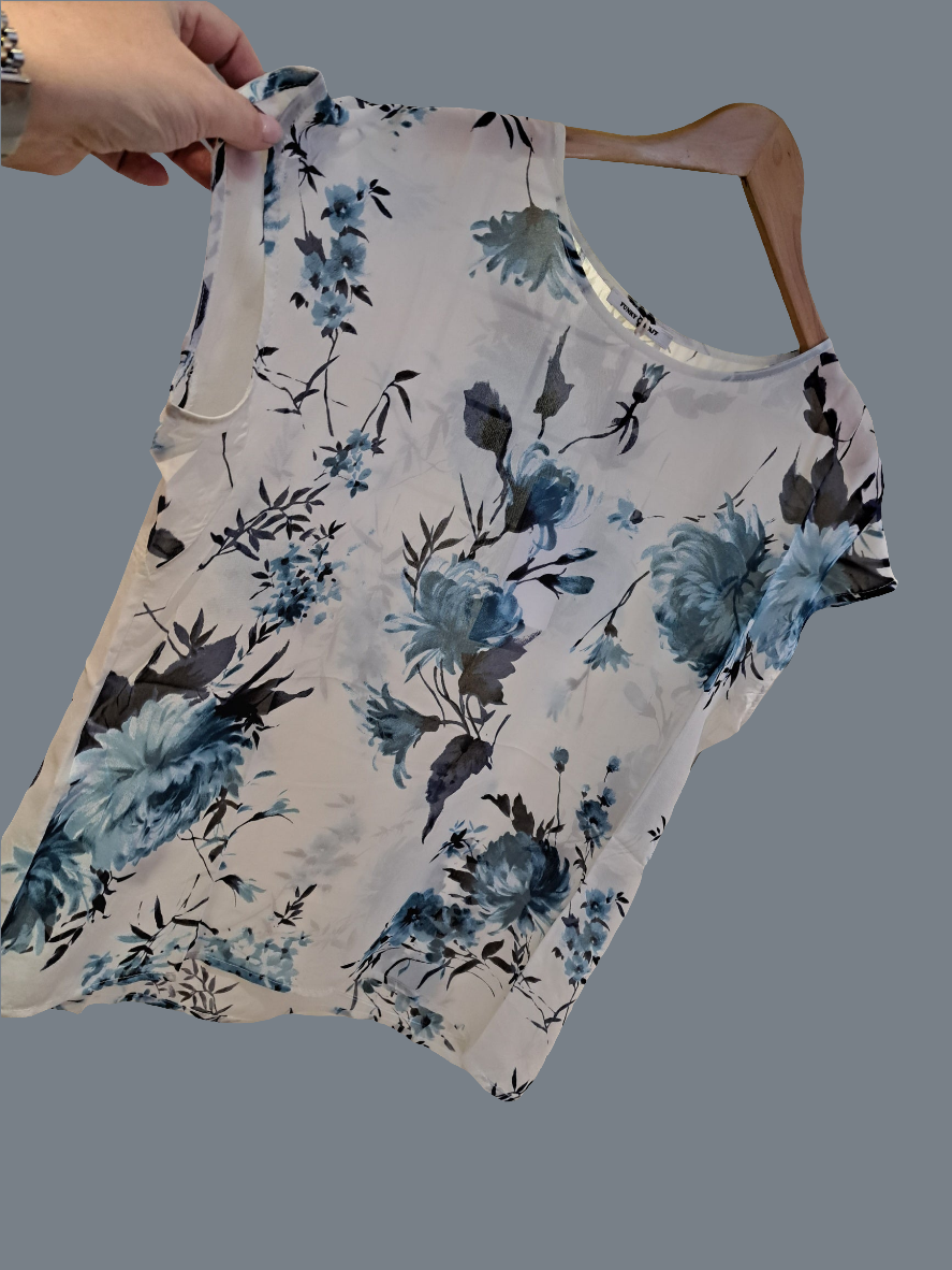 Funky staff flower print top