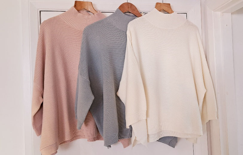 Ribbed funnel neck