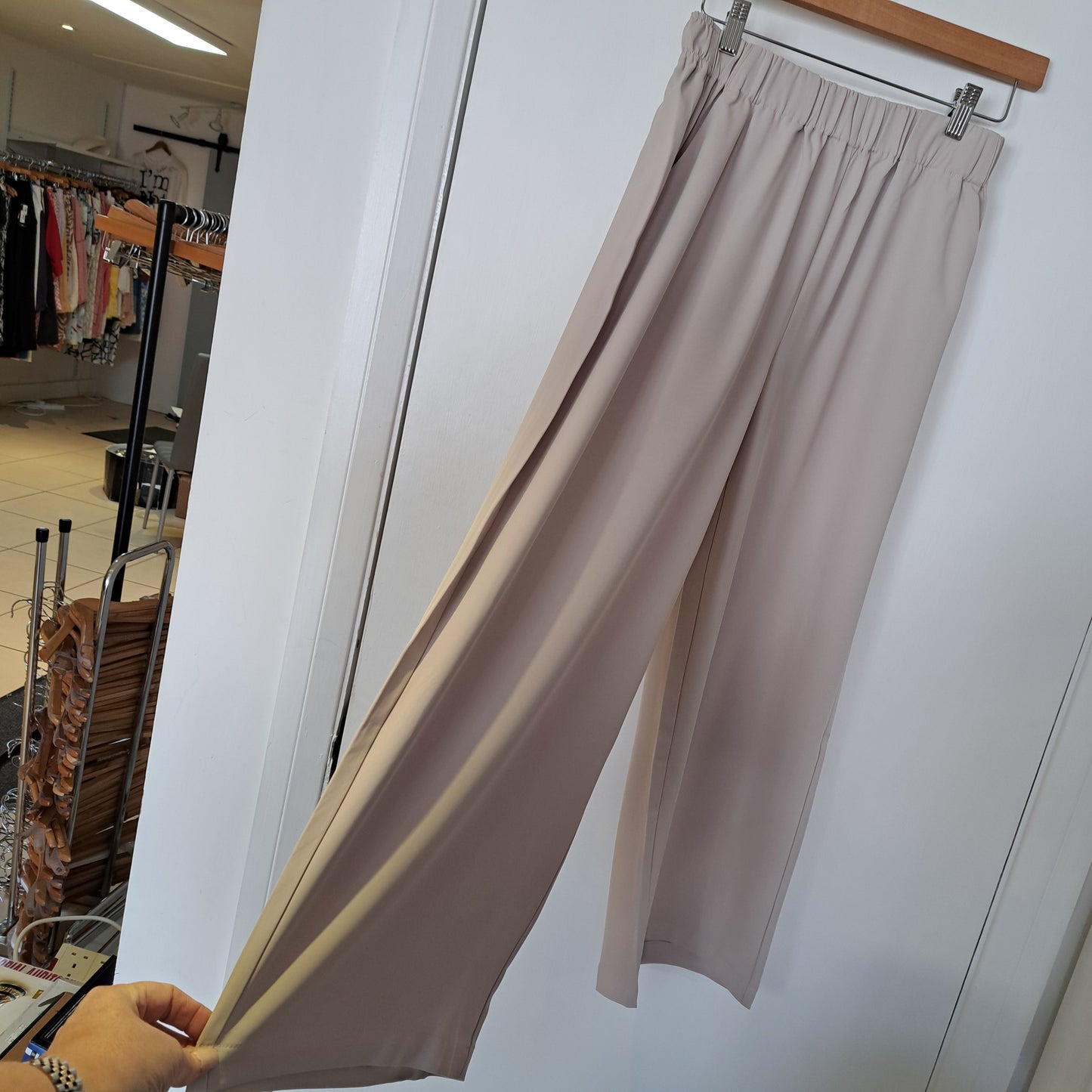 Uchuu wide leg pants