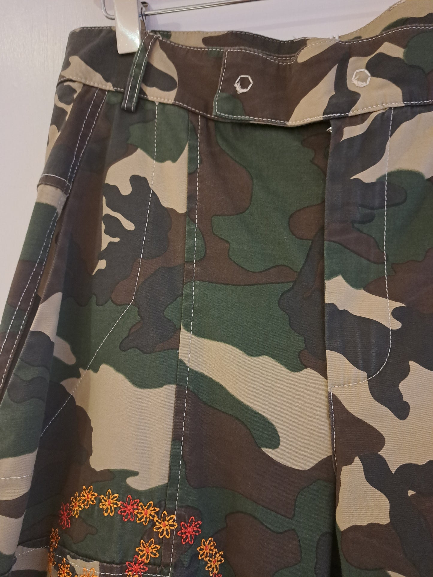 Funky Staff 7/8 length camouflage trousers - Maya Maya Ltd