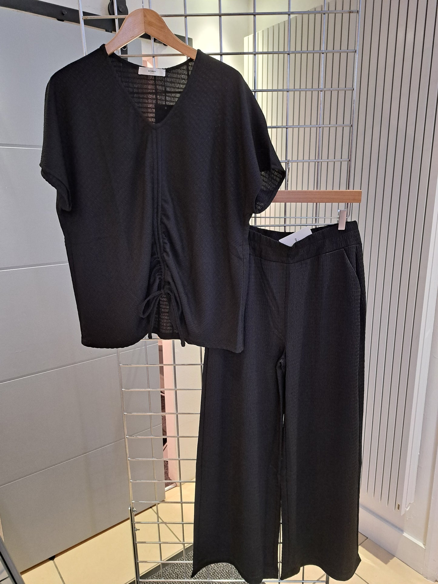 Uchuu crinkle wide leg pants - Maya Maya Ltd