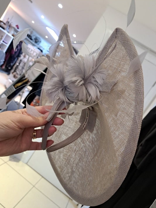 Sara Gadd fascinator - Maya Maya Ltd