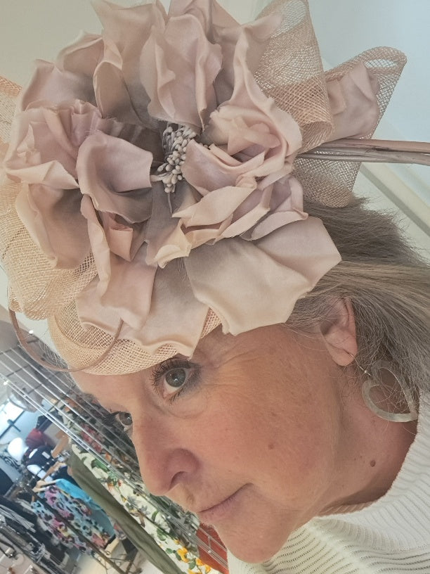 Sara Gadd pink fascinator - Maya Maya Ltd