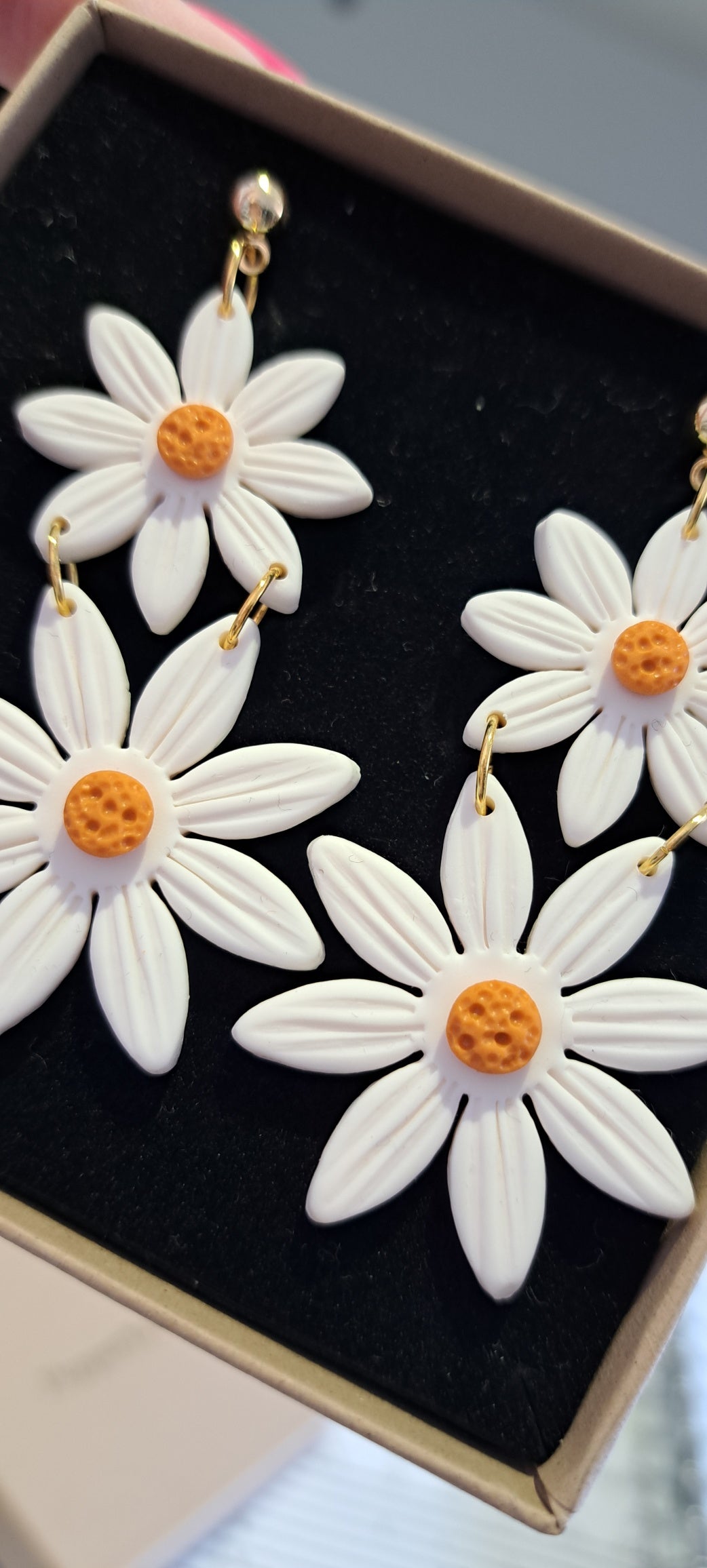 Daisy earrings handmade