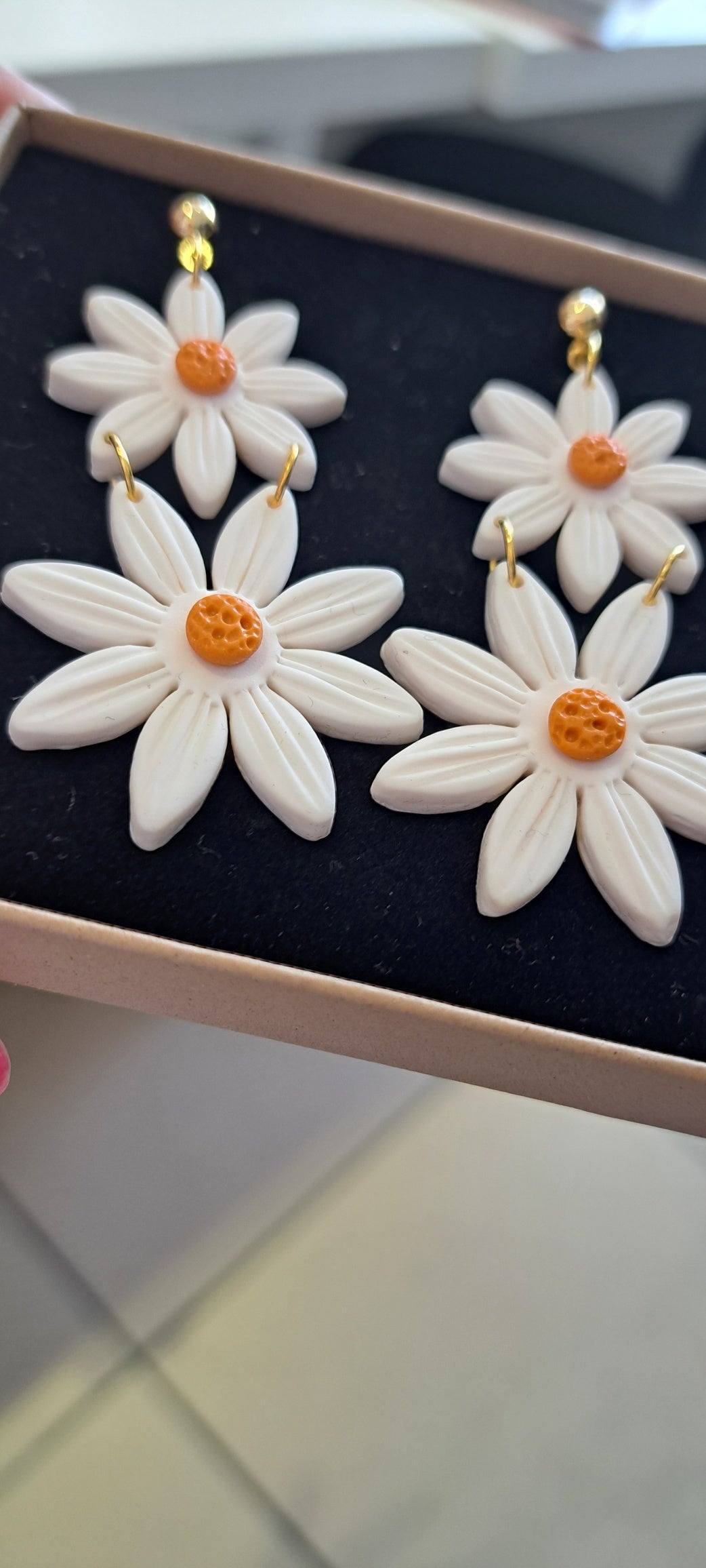 Daisy earrings handmade