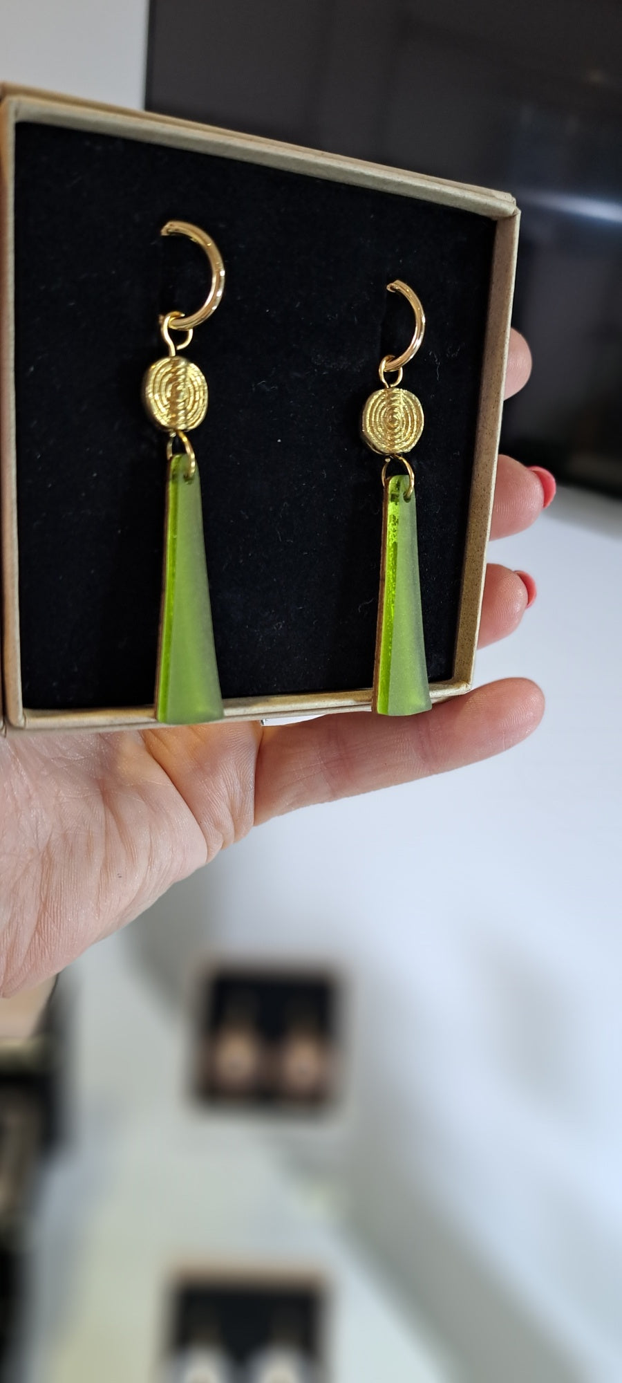 Power drop earrings Green