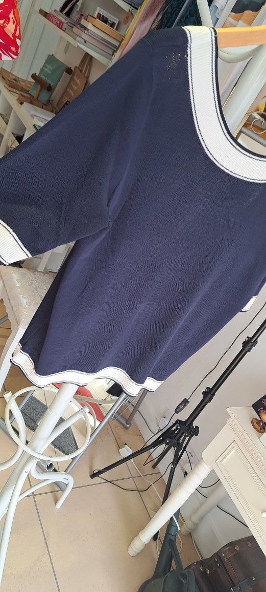 Scoop Back navy white knit