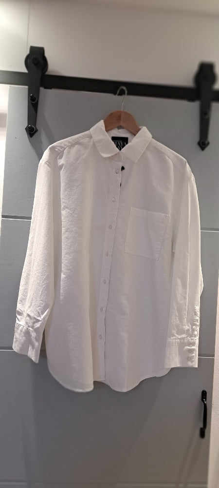 Midweight sustainable cotton shirt