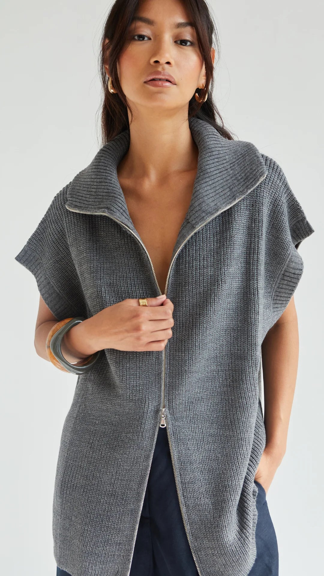 Sleeveless Double Zip Cardigan