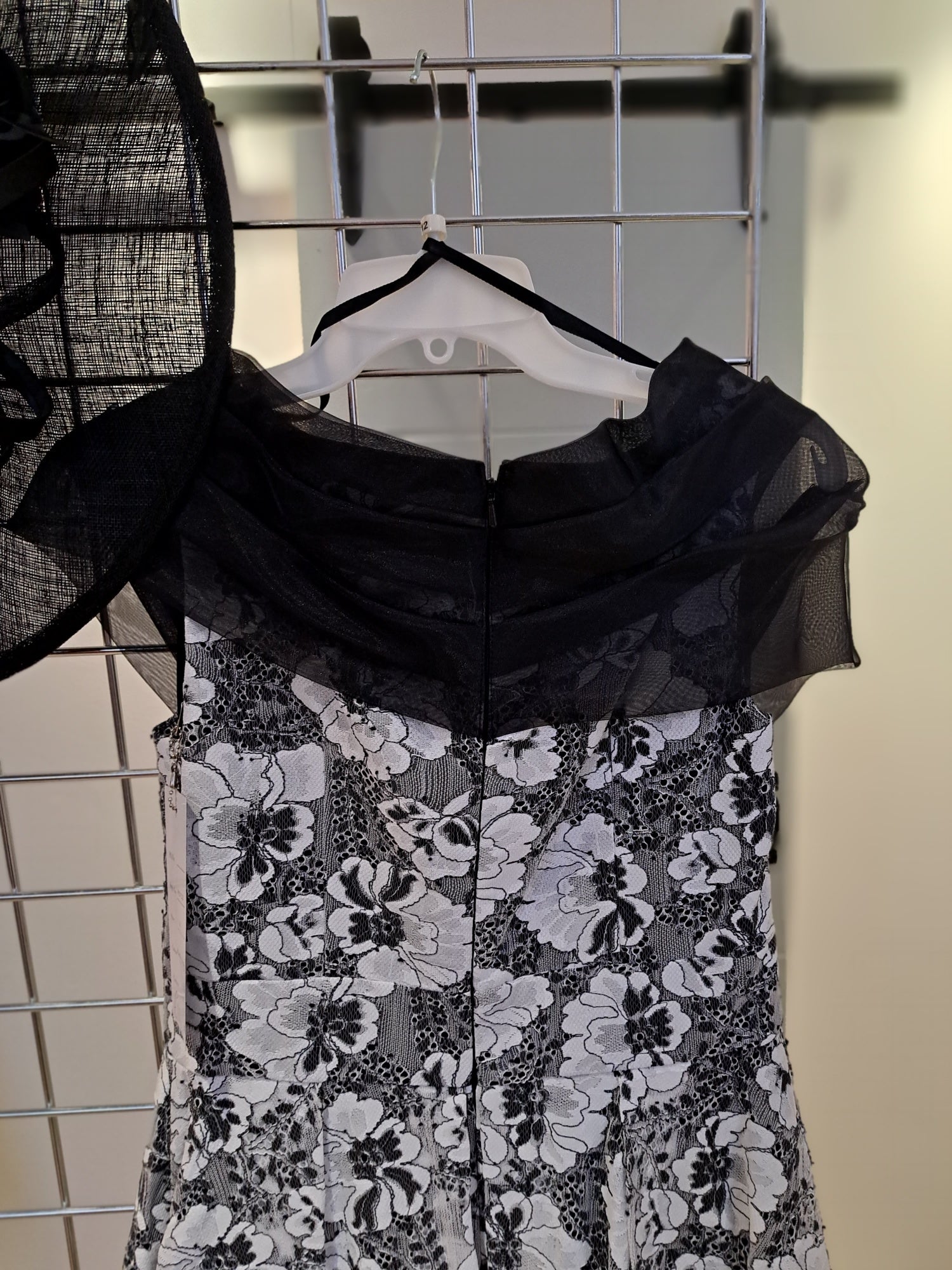 Black and cream lace dress hotsell